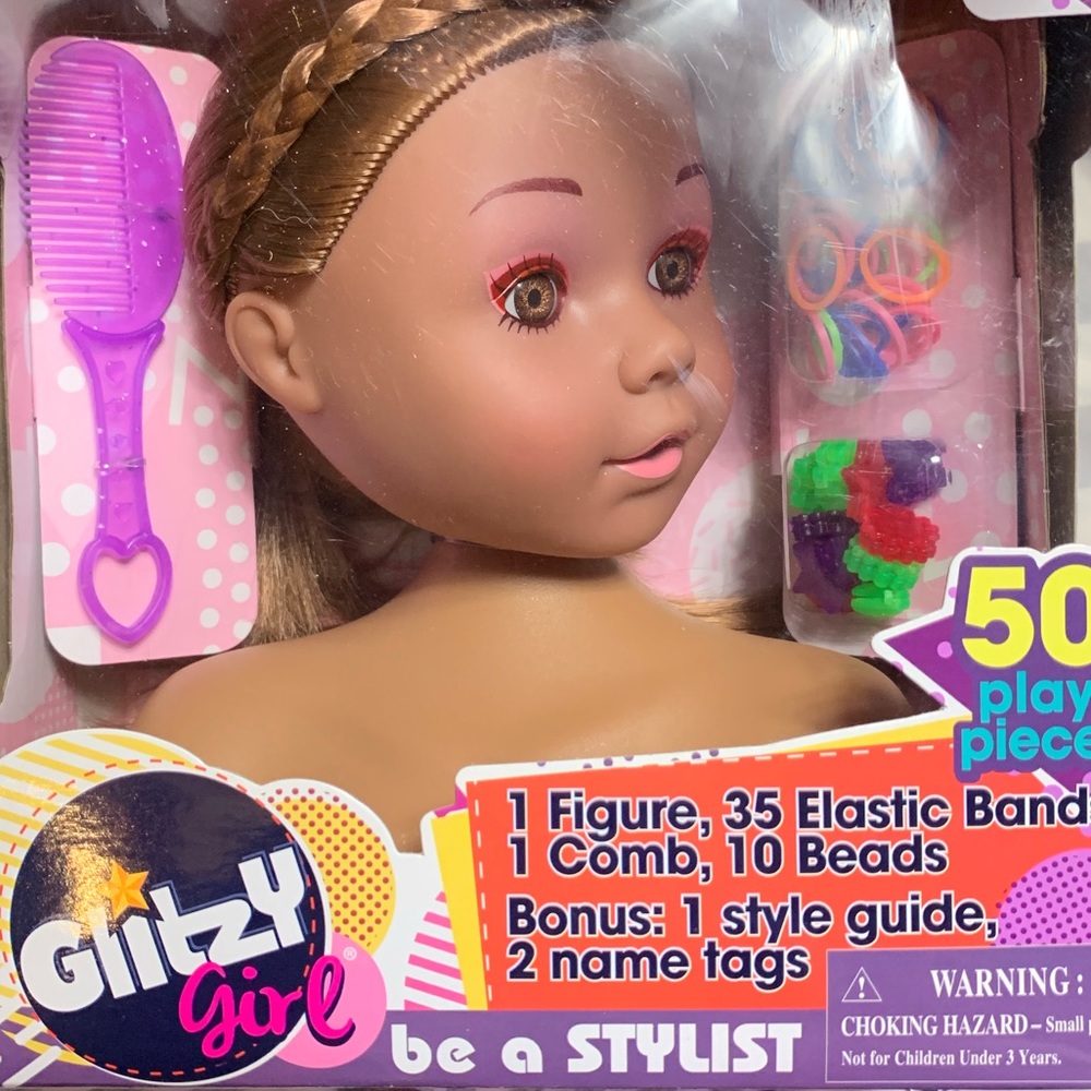 NWT-Glitzy Girl “Be A Stylist”